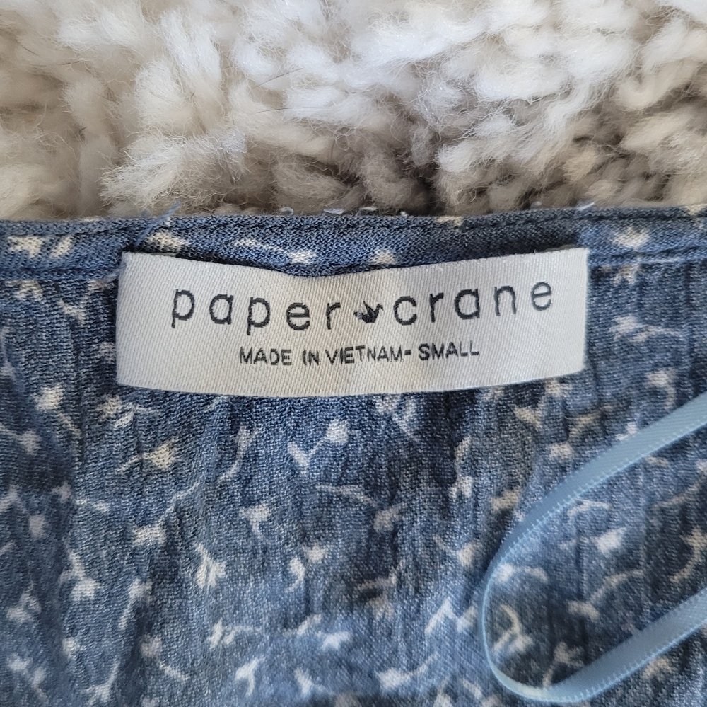 Blue Blouse with White Flowers | Size Small | Paper Crane - Picture 5 of 6